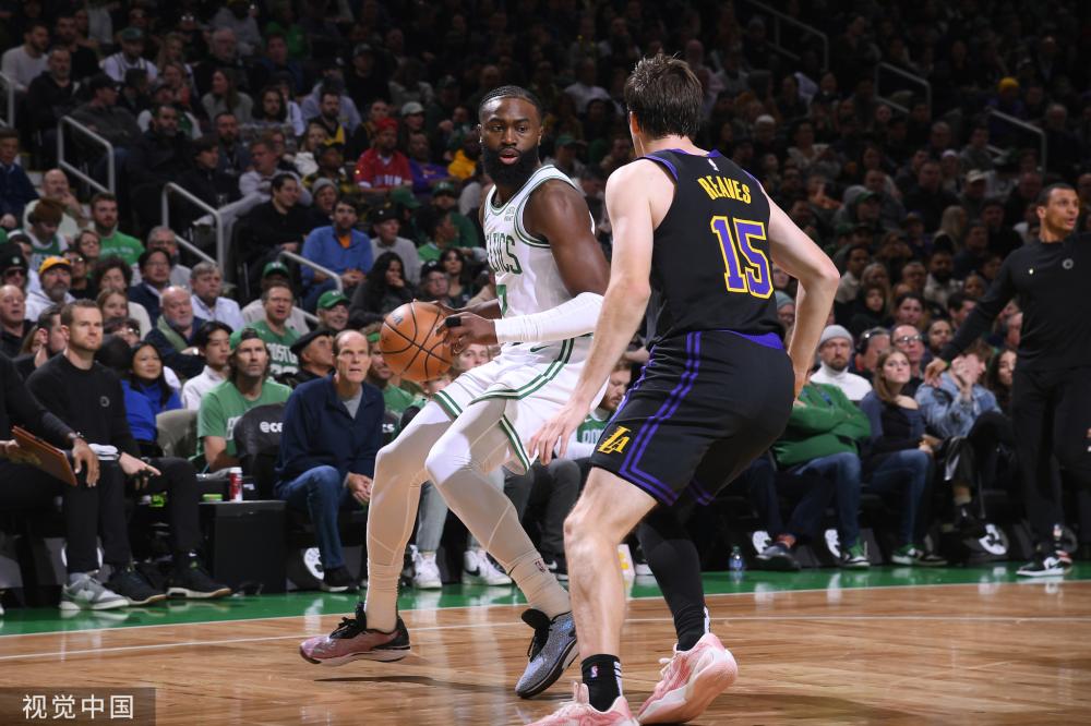 在进攻端 在进攻端