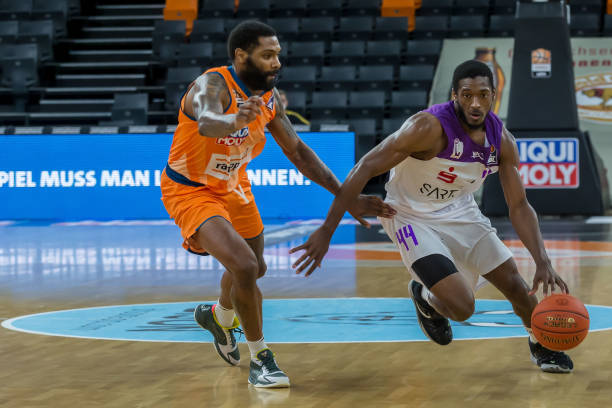 风格而著称 风格而著称